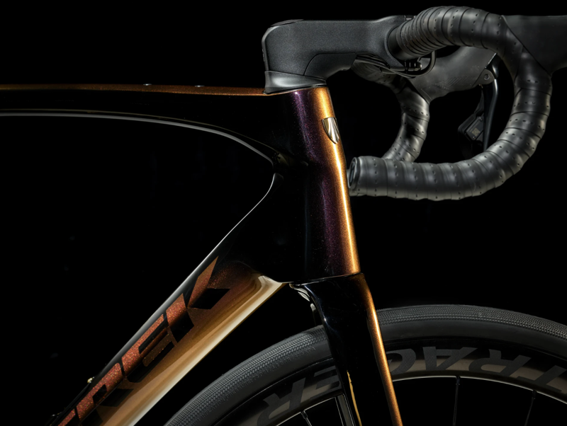 Trek Domane SLR 9 eTap Gen 4 Carbon Road Bike 2024 in Axinite Flip/Trek Black-3